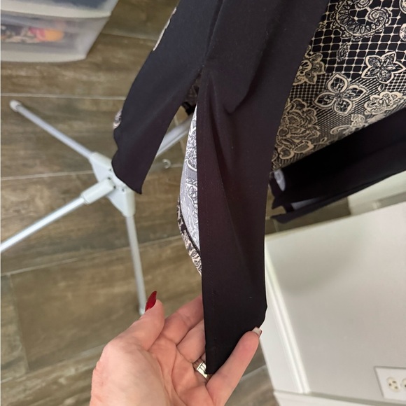 Susan Graver Black and Cream Lace Pattern Dress/ Tunic - Picture 8 of 10